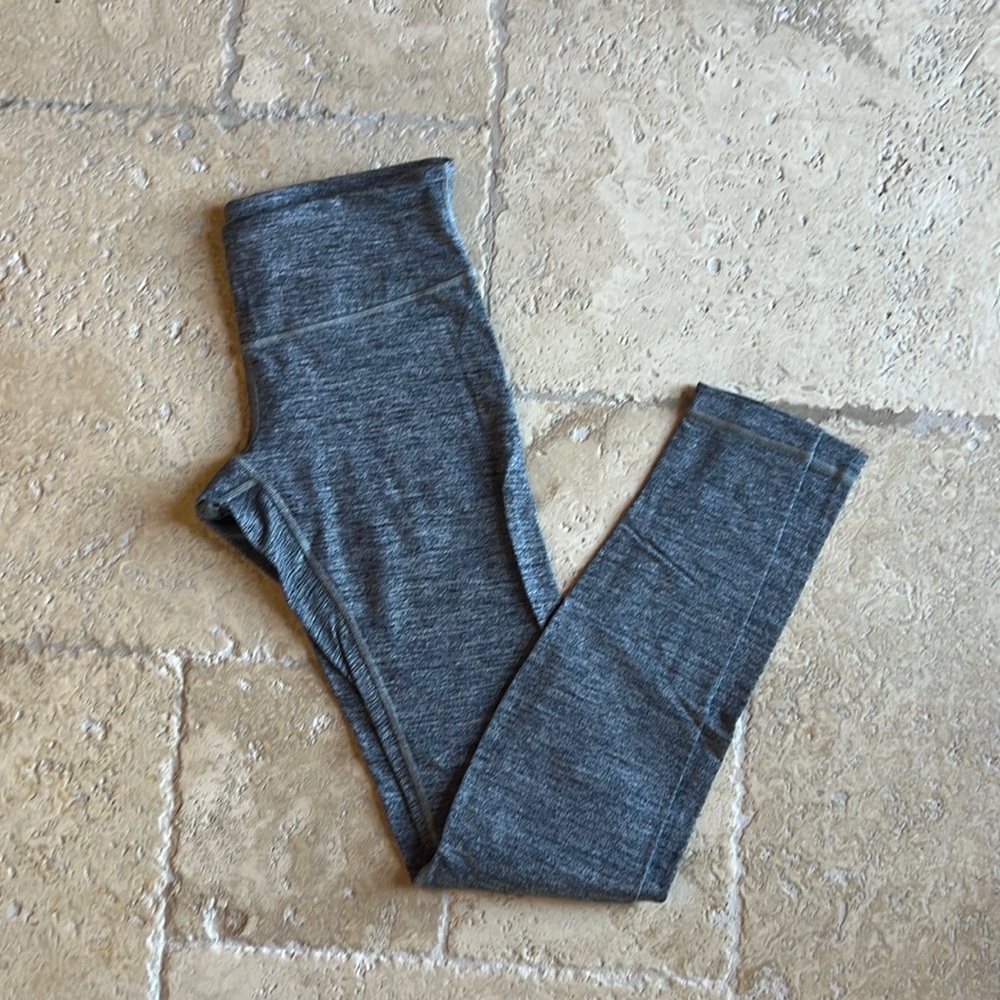 Lululemon Wunder Under Space Grey, Size 6